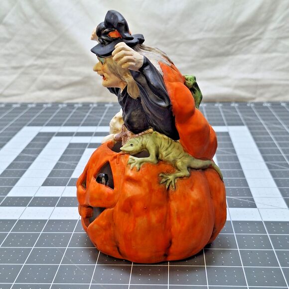 Vintage Creepy Halloween Witch Tealight Pumpkin Green Lizard Skull Tall Taiwan - Picture 4 of 11
